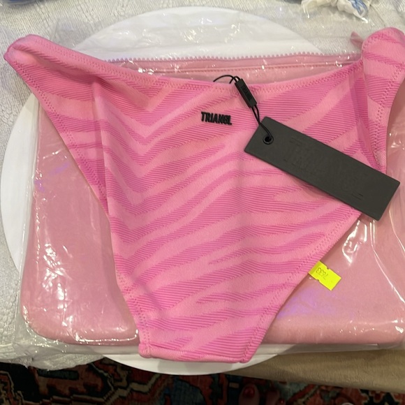 🌟TRIANGL MICA MORENO BOTTOM SIZE MEDIUM BRAND NEW - Picture 2 of 2